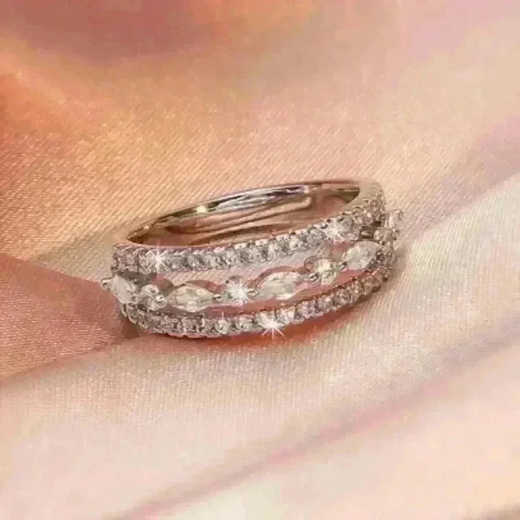 New Size 6 Sterling Silver Ring with Sparkling Marquise and Round-Cut Crystal - Picture 2 of 3